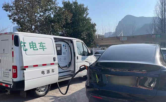 泗水汽车搭电